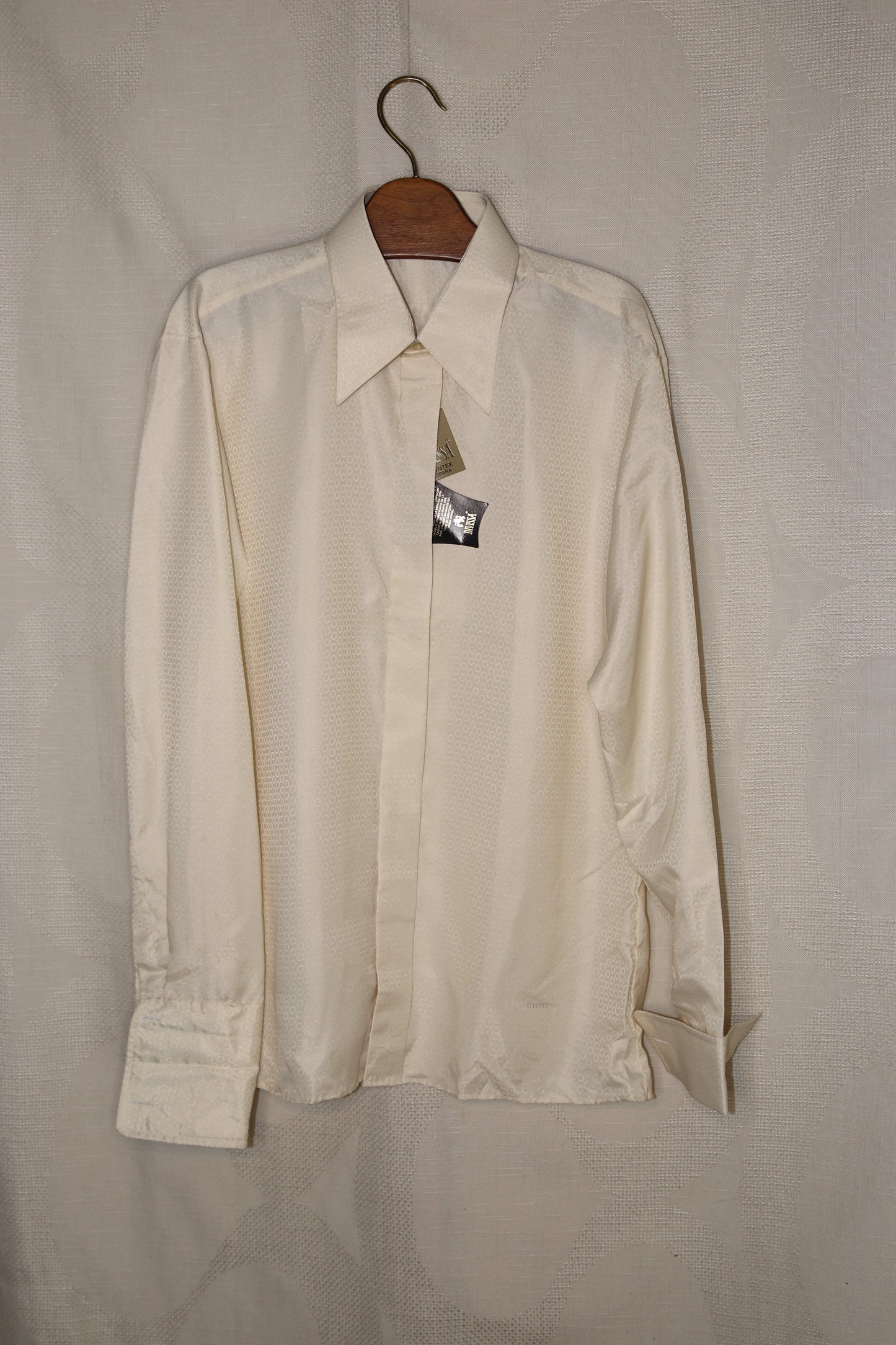70s Off white dagger collar dress shirt