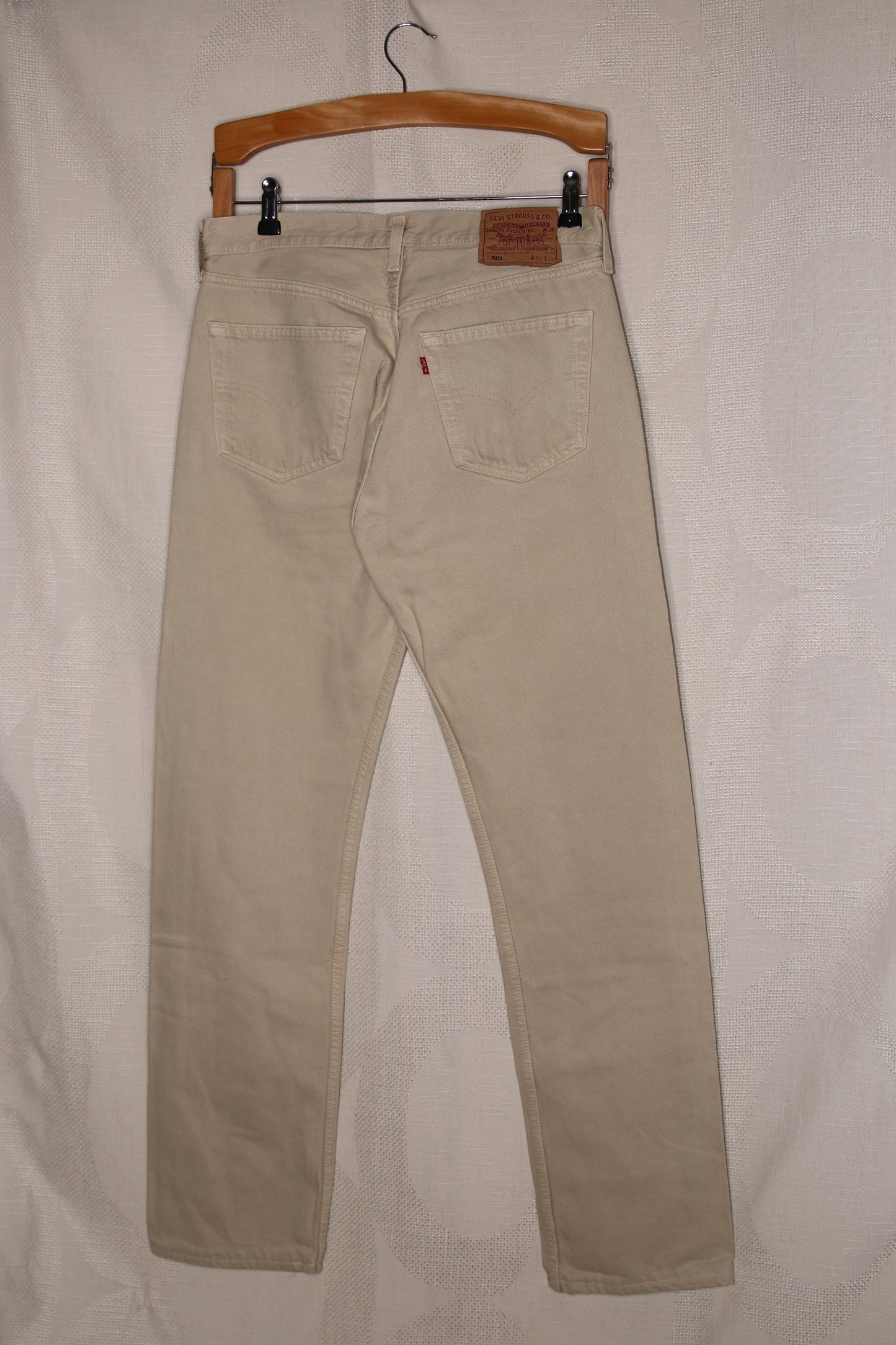 Levi's Off-white W32L34