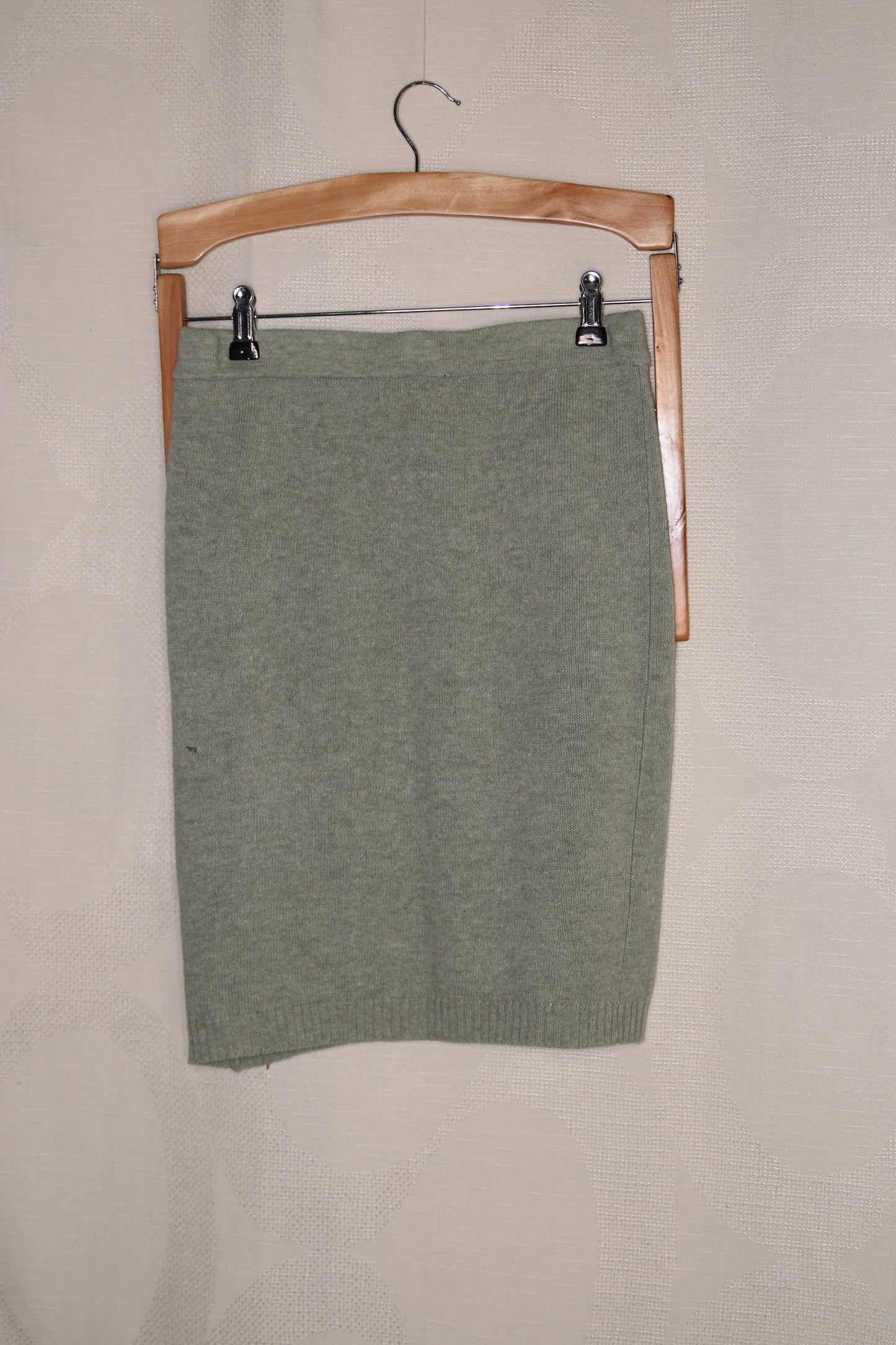 00s Knitted sage green skirt