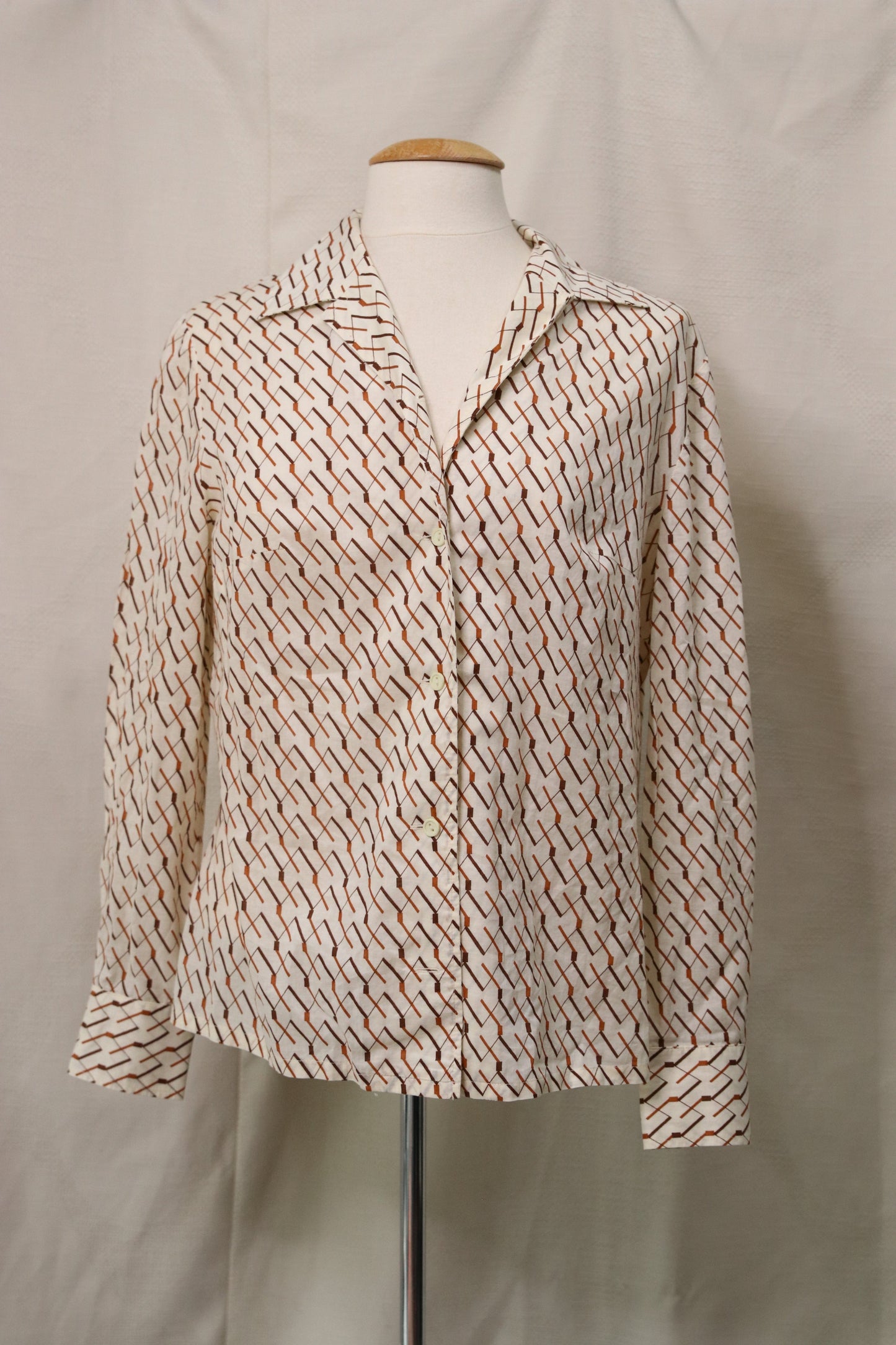 70s geometric patterned blouse