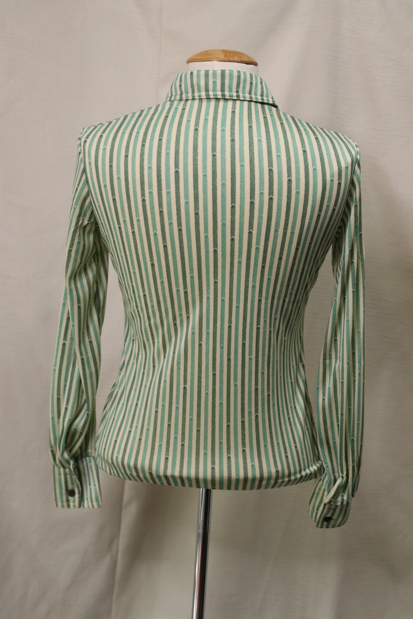 70s green stripe patterned blouse