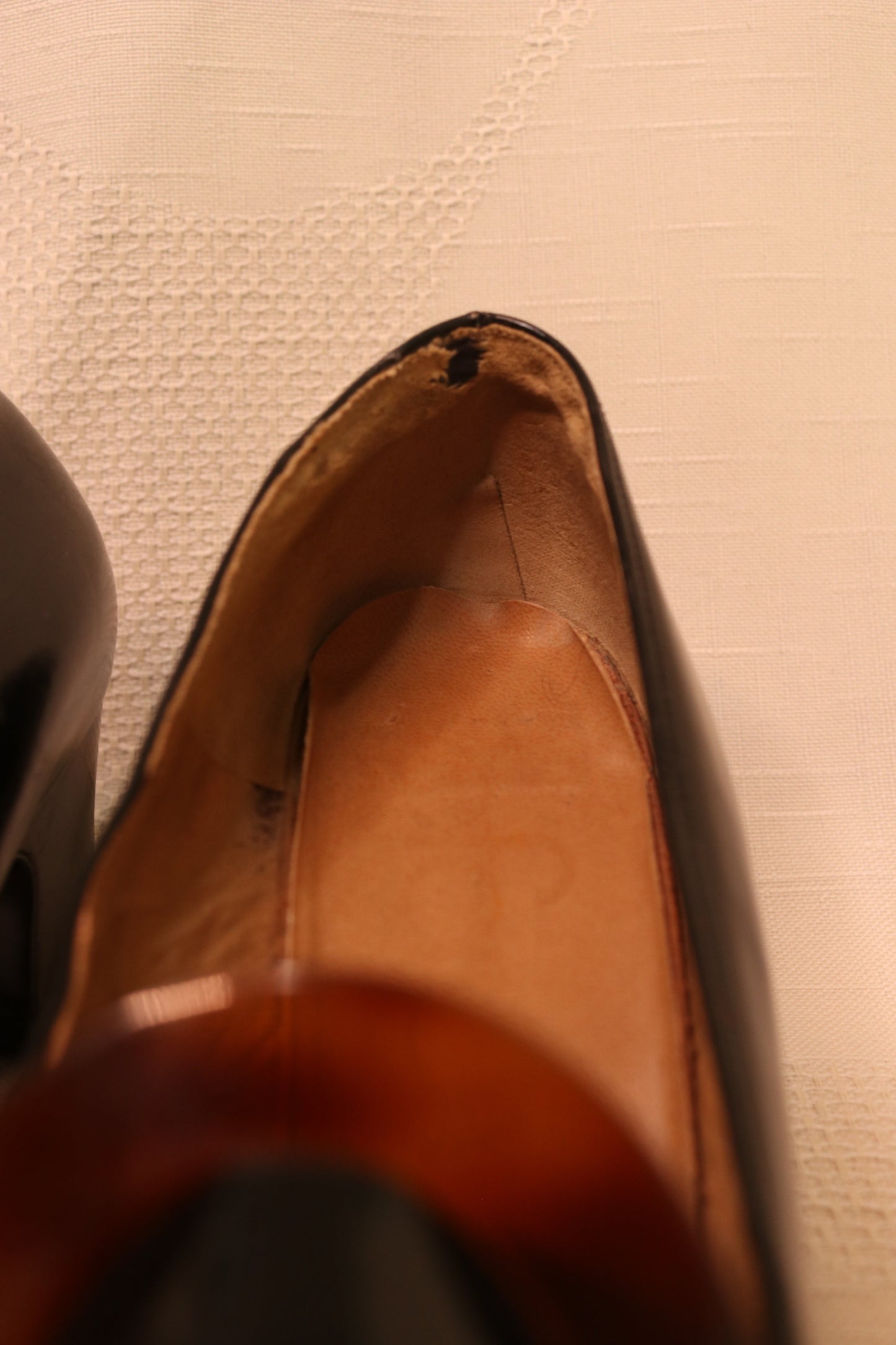Black pumps with clasp