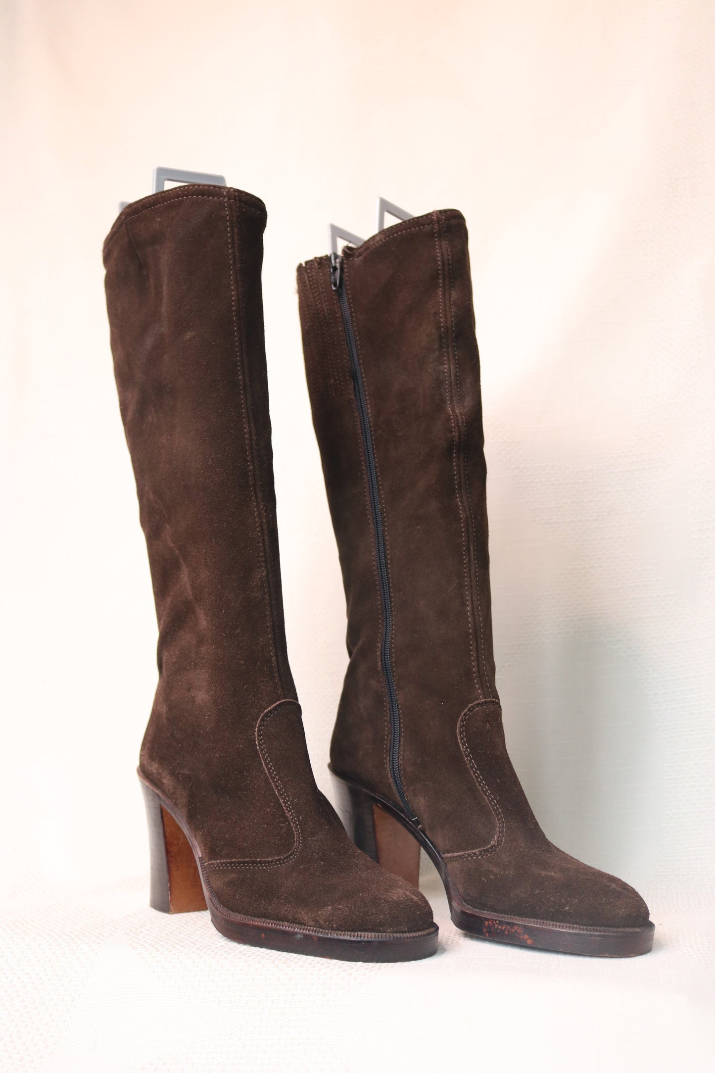 Suede boots