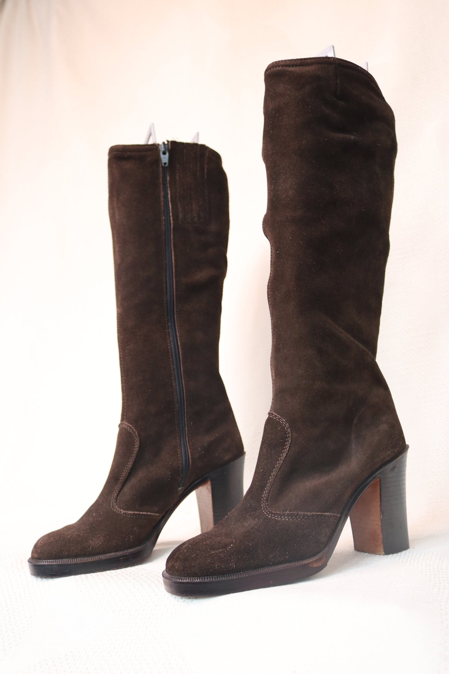 Suede boots