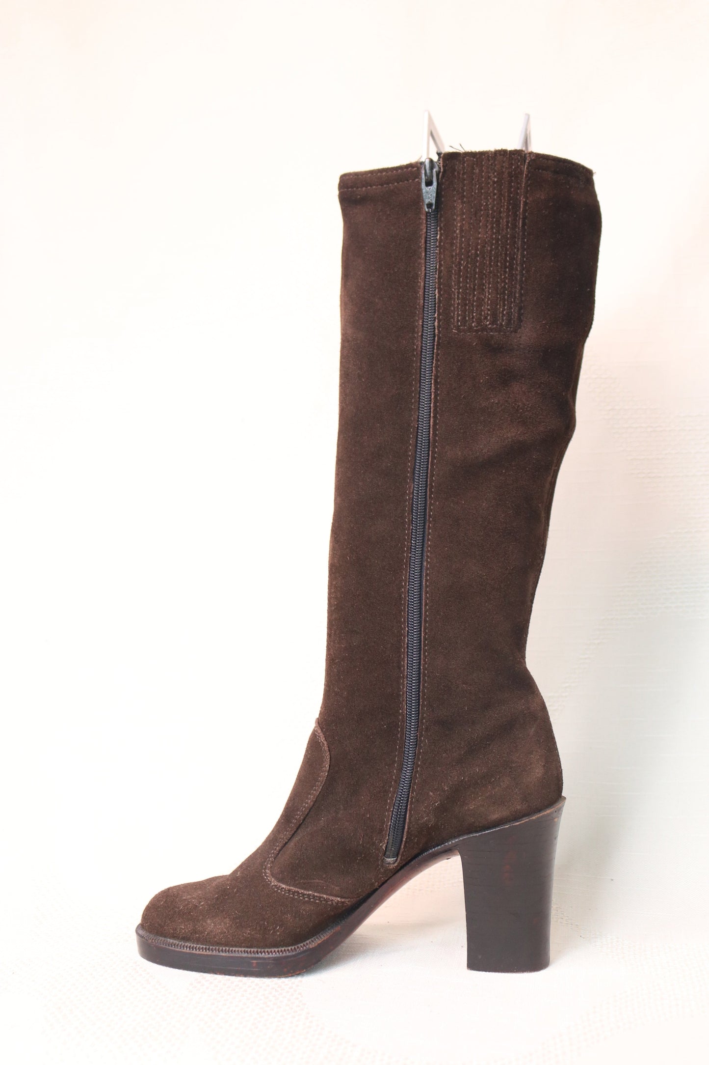 Suede boots