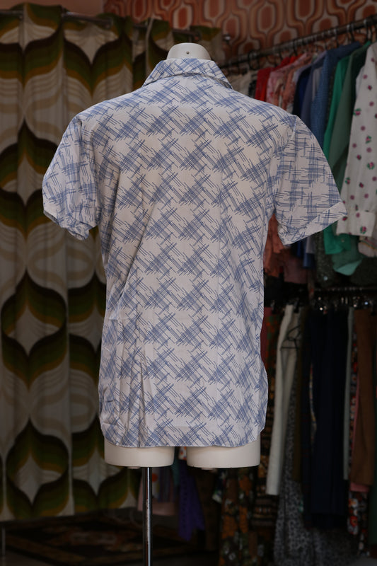 1987 Patterned Yugoslavian mens shirt