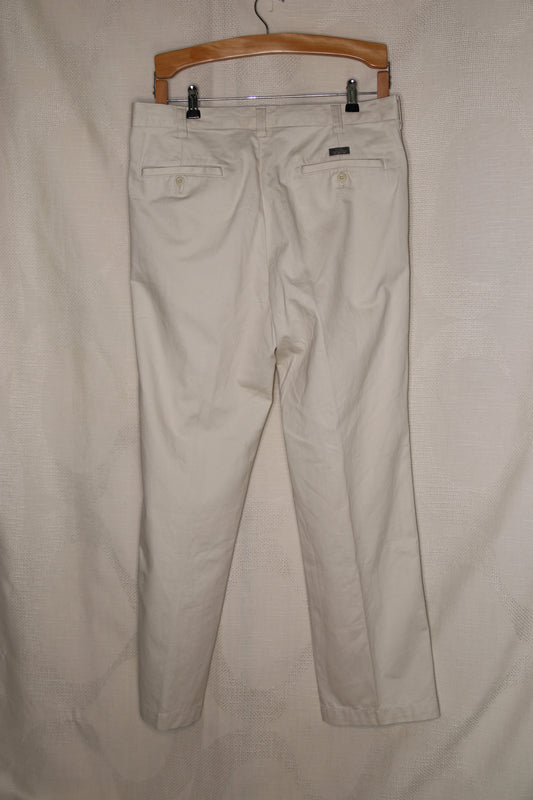 White chino
