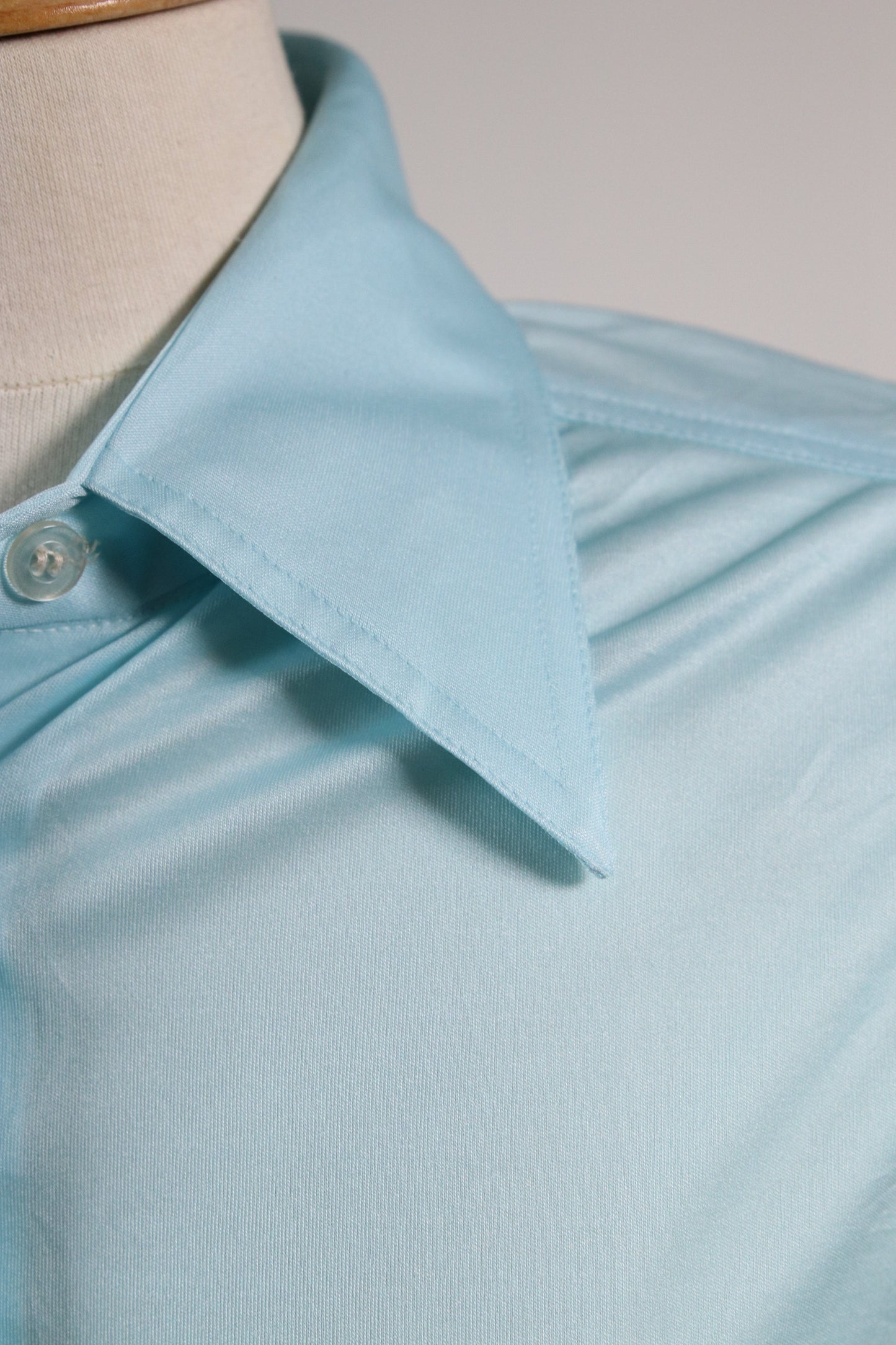 70s light blue dagger collar blouse