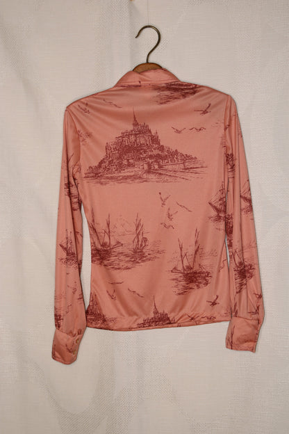 70s Salmon dagger collar blouse with print