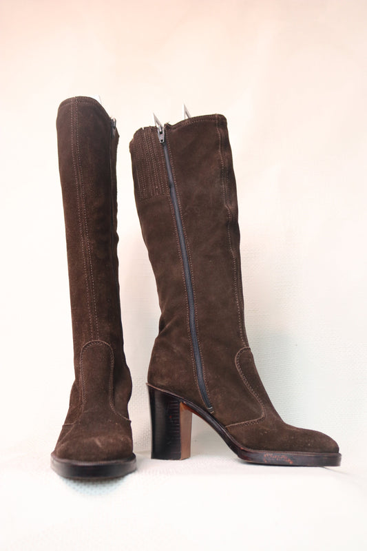 Suede boots